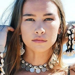 Conch/Coin Long Necklace